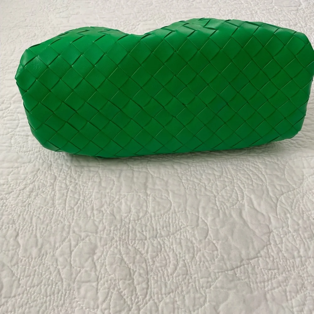 Brand NWT Bottega Veneta Teen Intrecciato Leather Pouch/Clutch in Parakeet Color - Picture 7 of 14